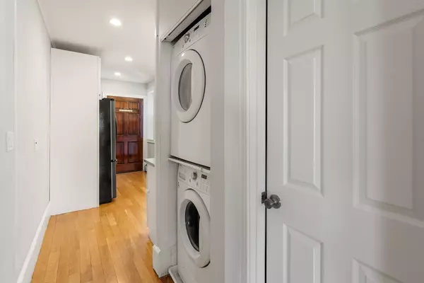 Brookline, MA 02446,88 Pleasant Street #3