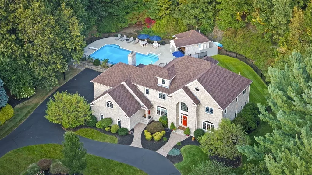 Topsfield, MA 01983,29 Coppermine Rd
