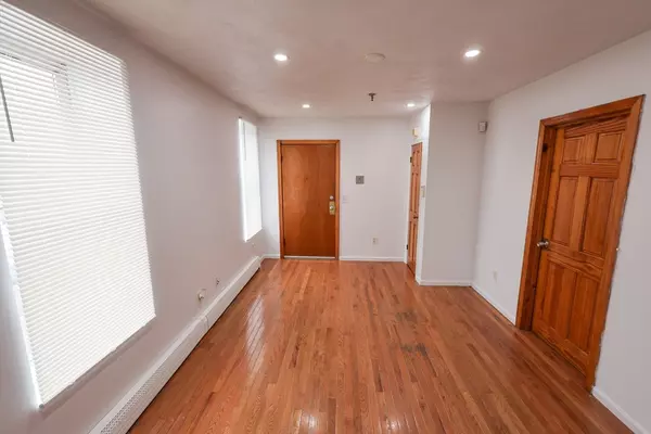 Boston, MA 02119,61 Saint James Street #3