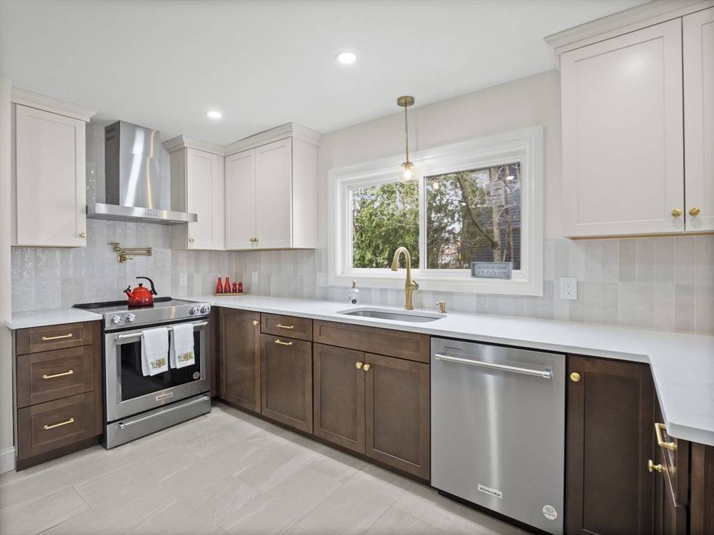 Georgetown, MA 01833,64 North St
