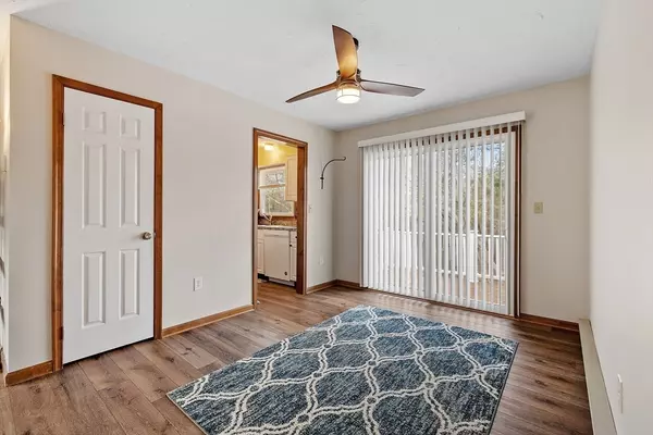 Southbridge, MA 01550,72 Roger St