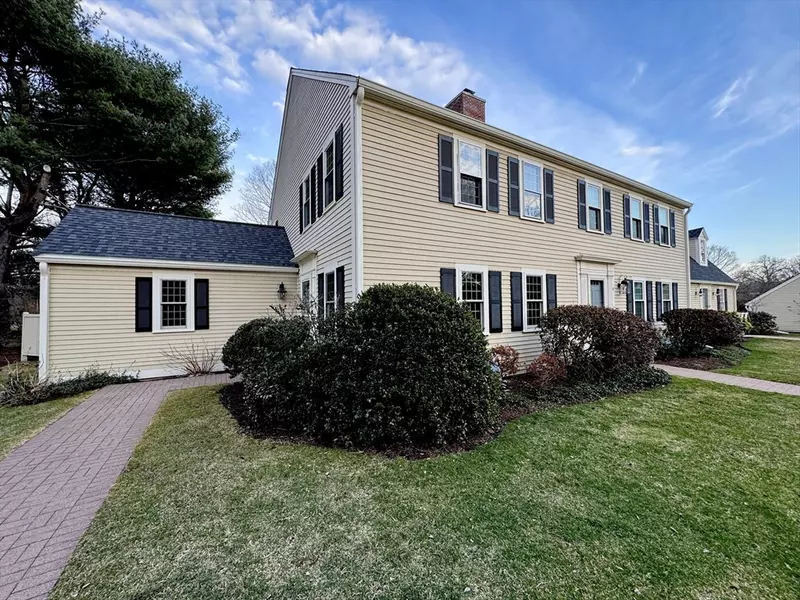 2 Muster Ct #2, Lexington, MA 02420