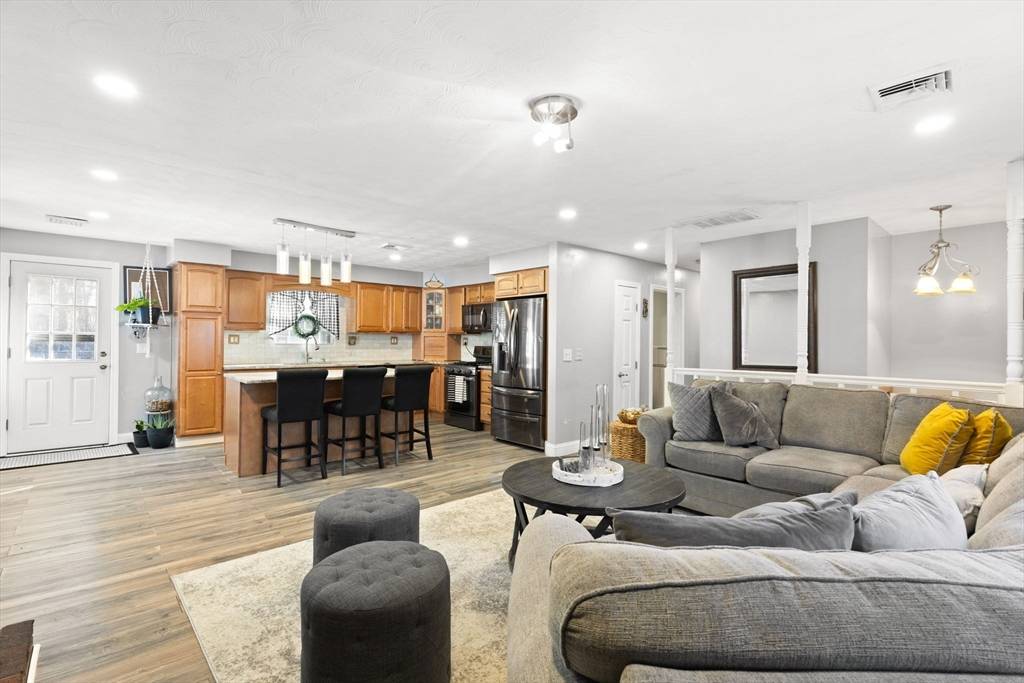 Freetown, MA 02717,23 Parker Dr