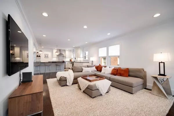 Brookline, MA 02445,299 Walnut Street #1