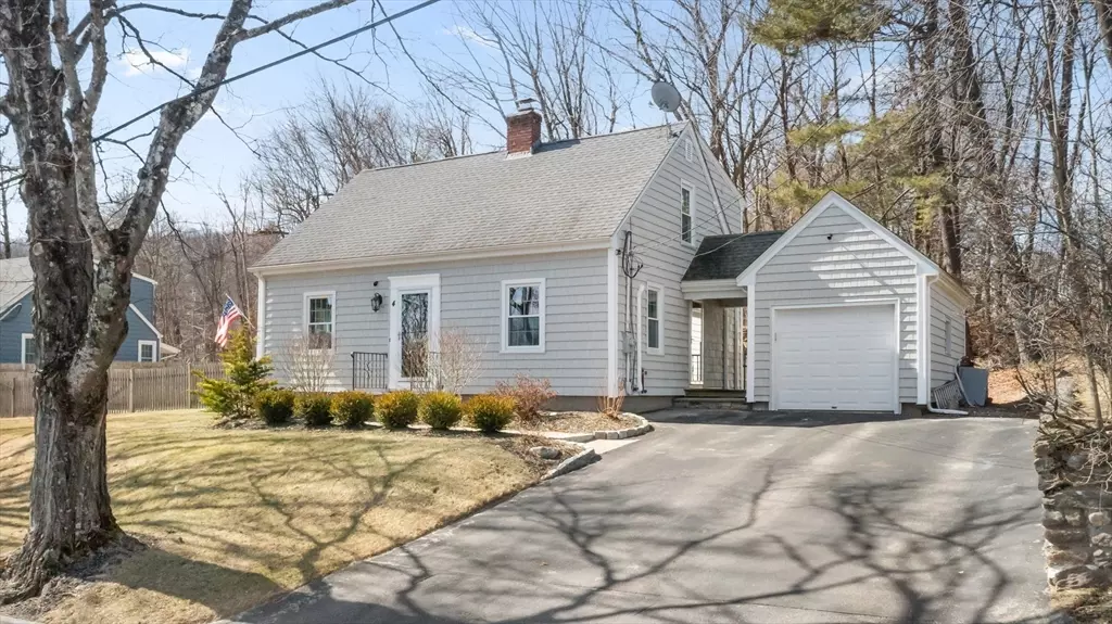 4 Winter Hill Dr, Worcester, MA 01605