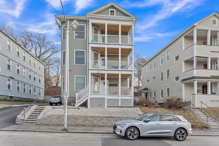 51 Beaver St, Worcester, MA 01603