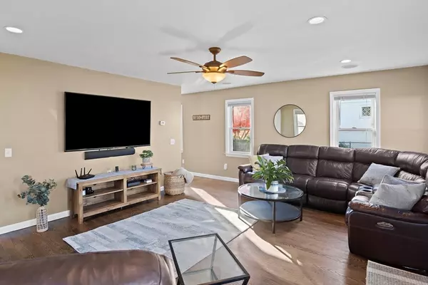 Quincy, MA 02169,37 Pelican Rd