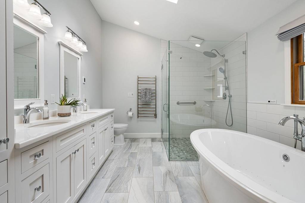 Duxbury, MA 02332,349 Chandler St