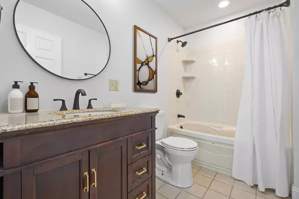 Boston, MA 02122,39 Fenton St #7