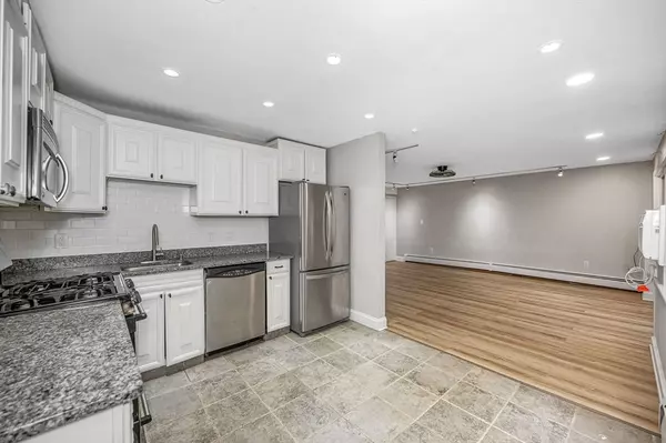 North Andover, MA 01845,3 Fernview Ave #8