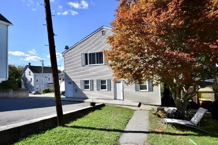 536 N Underwood St, Fall River, MA 02720