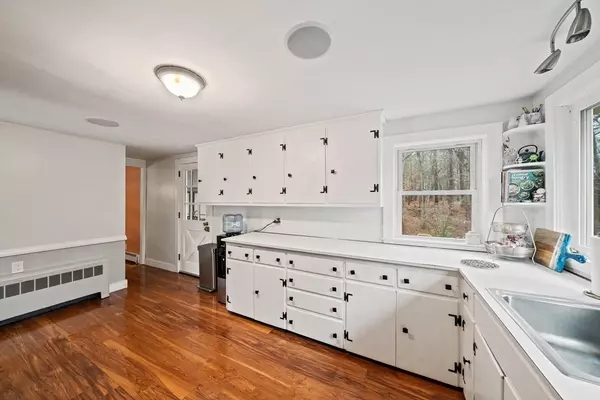 Abington, MA 02351,90 Warren St