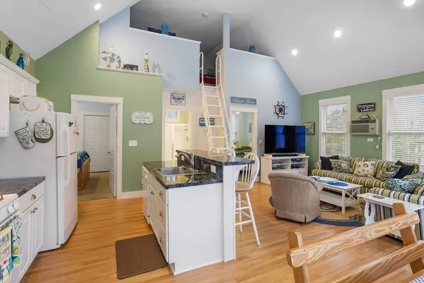 Westford, MA 01886,11 Lazy Day Dr #11