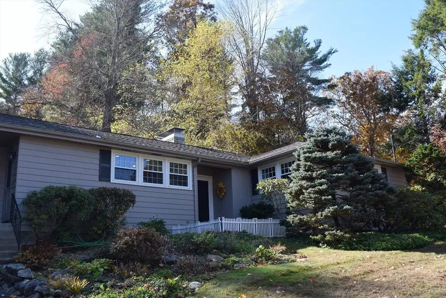 136 Dorset Rd, Holliston, MA 01746