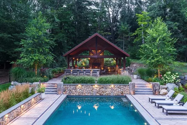 Sudbury, MA 01776,29 Plympton Rd