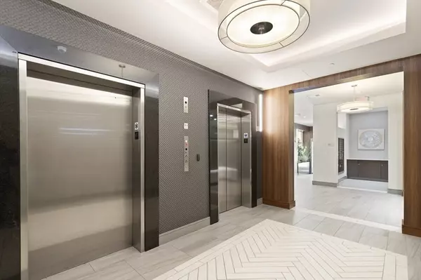 Boston, MA 02114,121 Portland St #611