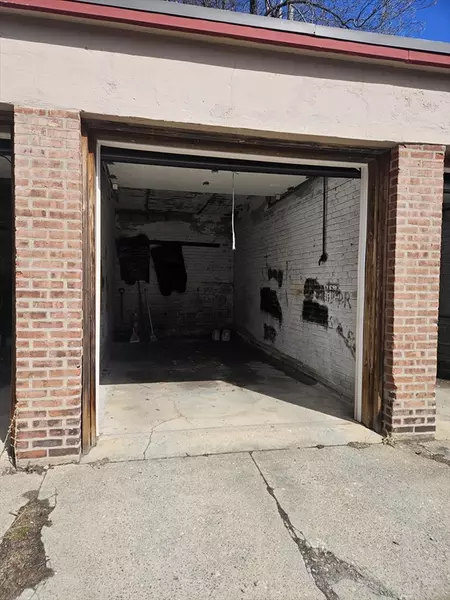 400-R K #17, Boston, MA 02127