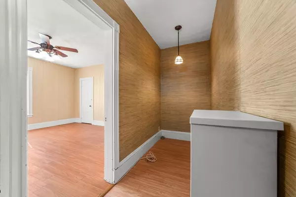 Everett, MA 02149,88-90 Florence St