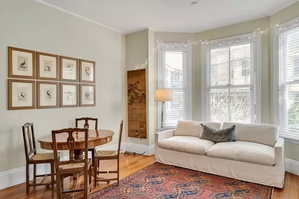 Brookline, MA 02445,14 Elm St #14