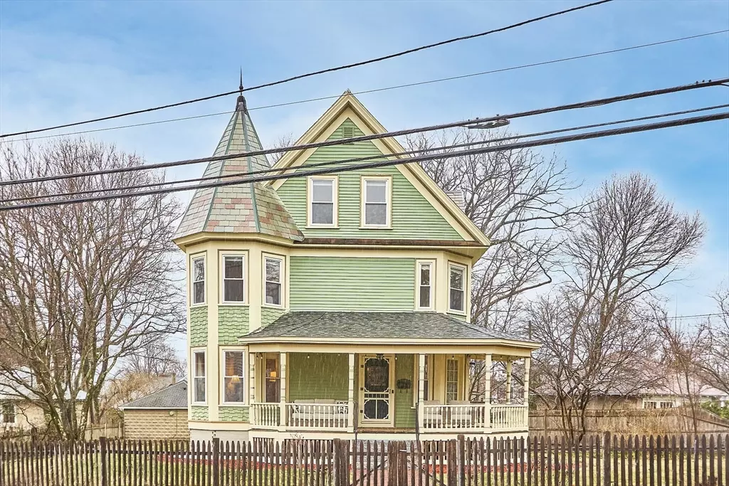 Ayer, MA 01432,82 Washington St