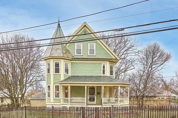 82 Washington St, Ayer, MA 01432