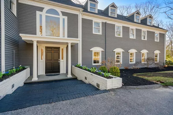 Dedham, MA 02026,85 Schoolmaster Lane