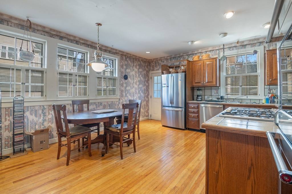 Newton, MA 02460,46 Central Avenue
