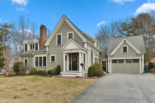 19 Smith Road, Hingham, MA 02043