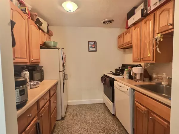 217 Kent #4, Brookline, MA 02446