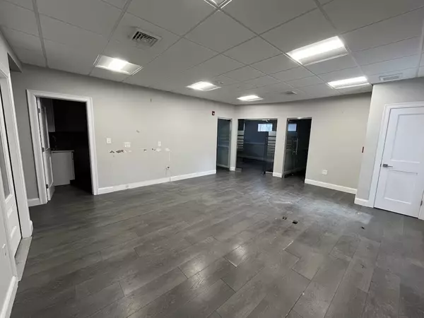 397 Lowell St, Lexington, MA 02420