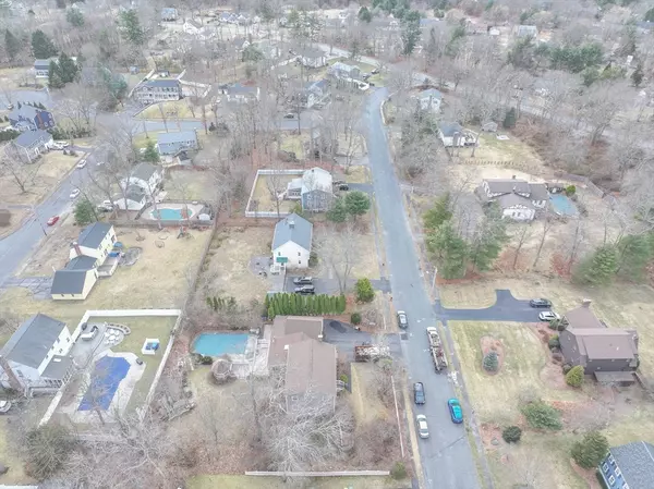 Mansfield, MA 02048,10 Brookside Road