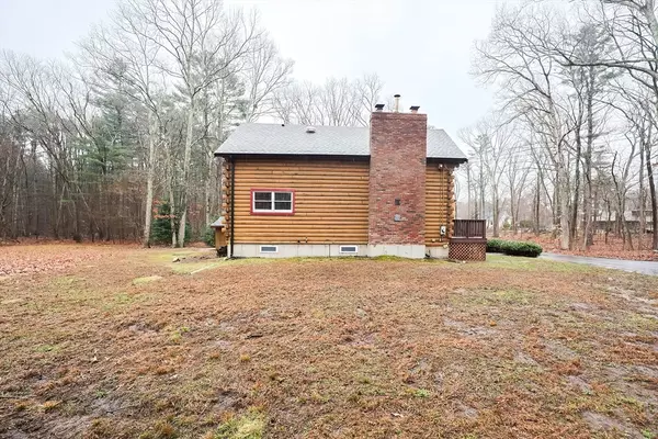 Norton, MA 02766,19 Rock Ln