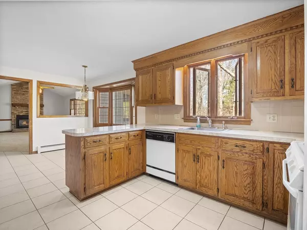 Tewksbury, MA 01876,60 Langley Ln