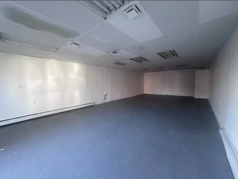 687 State Street, Springfield, MA 01109