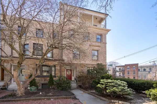 1 Regent Circle #2, Brookline, MA 02445