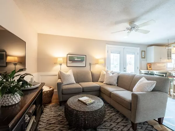 Duxbury, MA 02332,103 Delorenzo Dr