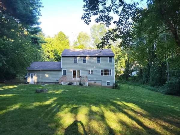 Sturbridge, MA 01518,229 Brookfield Rd