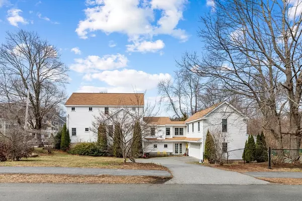 Lexington, MA 02421,56 Grapevine Ave