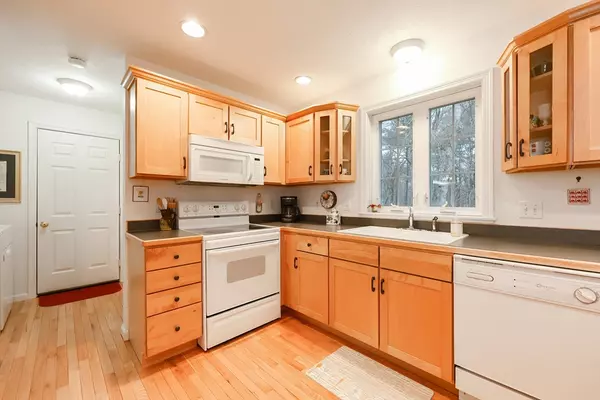 Northbridge, MA 01534,70 Macarthur Rd