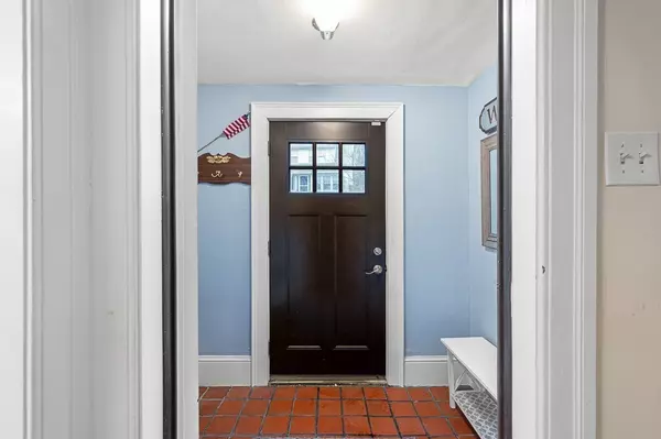 Worcester, MA 01602,15 Rockrimmon Road