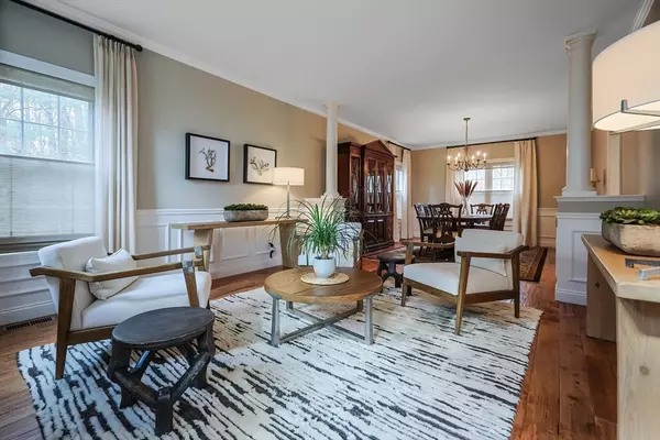 Medway, MA 02053,5 Shamrock Ln