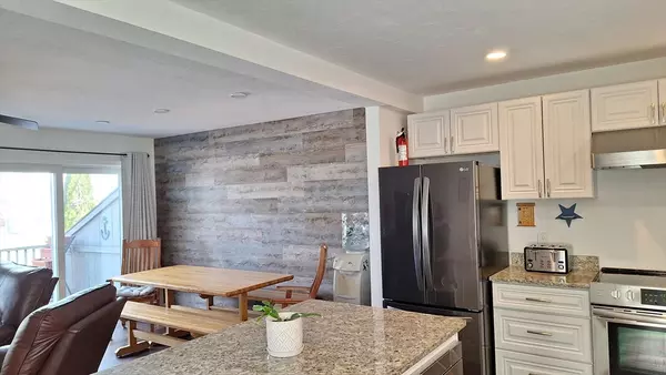 Webster, MA 01570,503 Treasure Island Rd #503