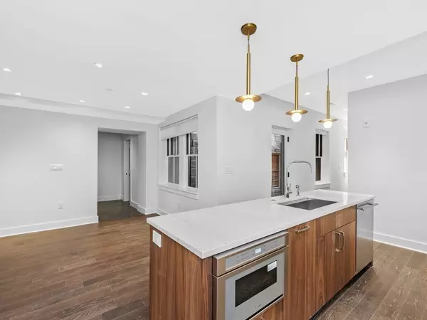 Boston, MA 02114,33 Bowdoin Street #1