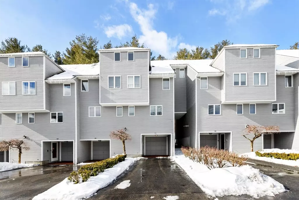 Saugus, MA 01906,911 Sherwood Forest Lane #911