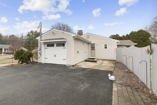 Johnston, RI 02919,64 Winsor Ave