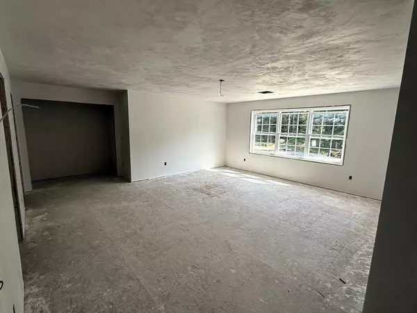 84 Mikes Way #84 Northbridge, MA 01534