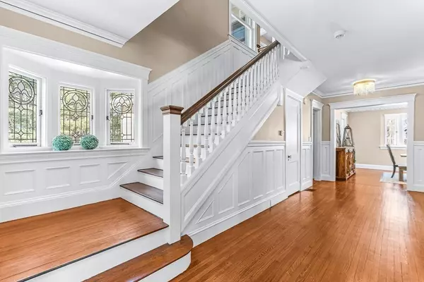Winchester, MA 01890,21 Sheffield West