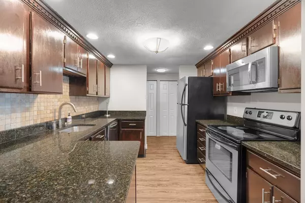 Lynnfield, MA 01940,1100 Salem Street #46