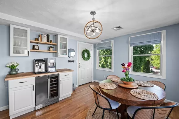 Amesbury, MA 01913,44 Friend St #B