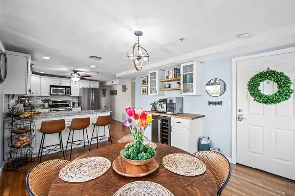 Amesbury, MA 01913,44 Friend St #B